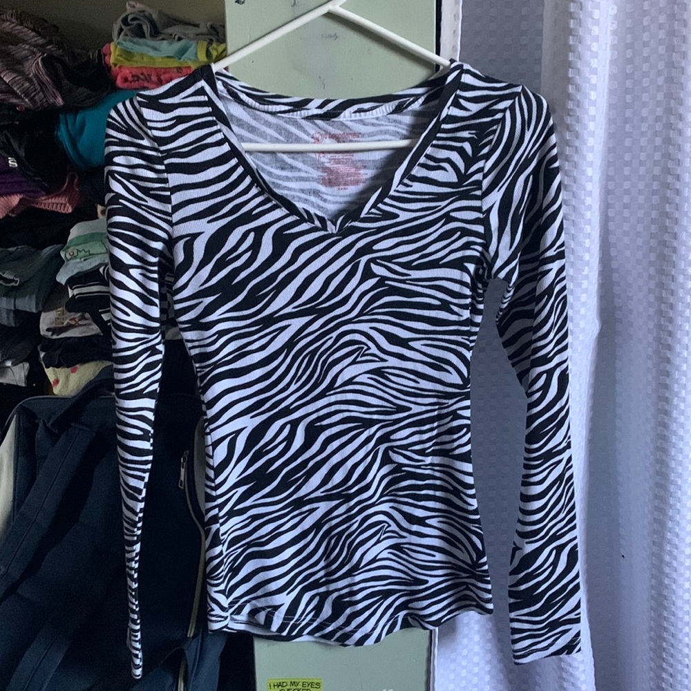 Vintage zebra print no boundaries long sleeve